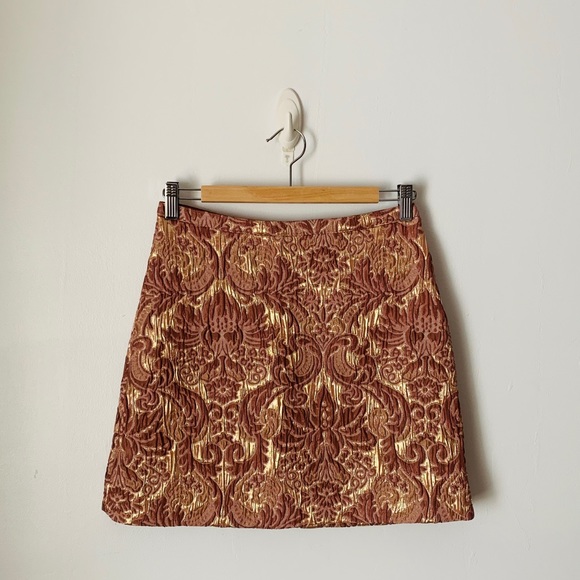 H&M Dresses & Skirts - H&M Quilted Brocade Skirt